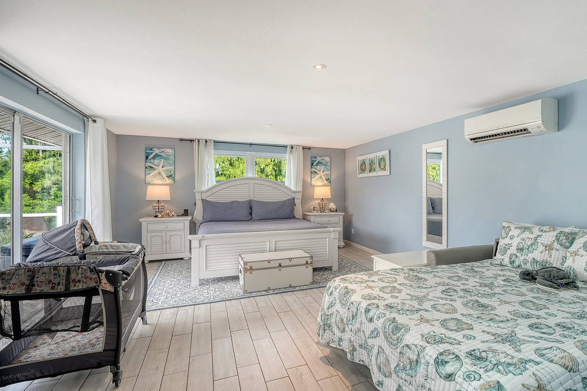 King bed + Sofa bed+ Pack n Play = Very spacious bedroom.