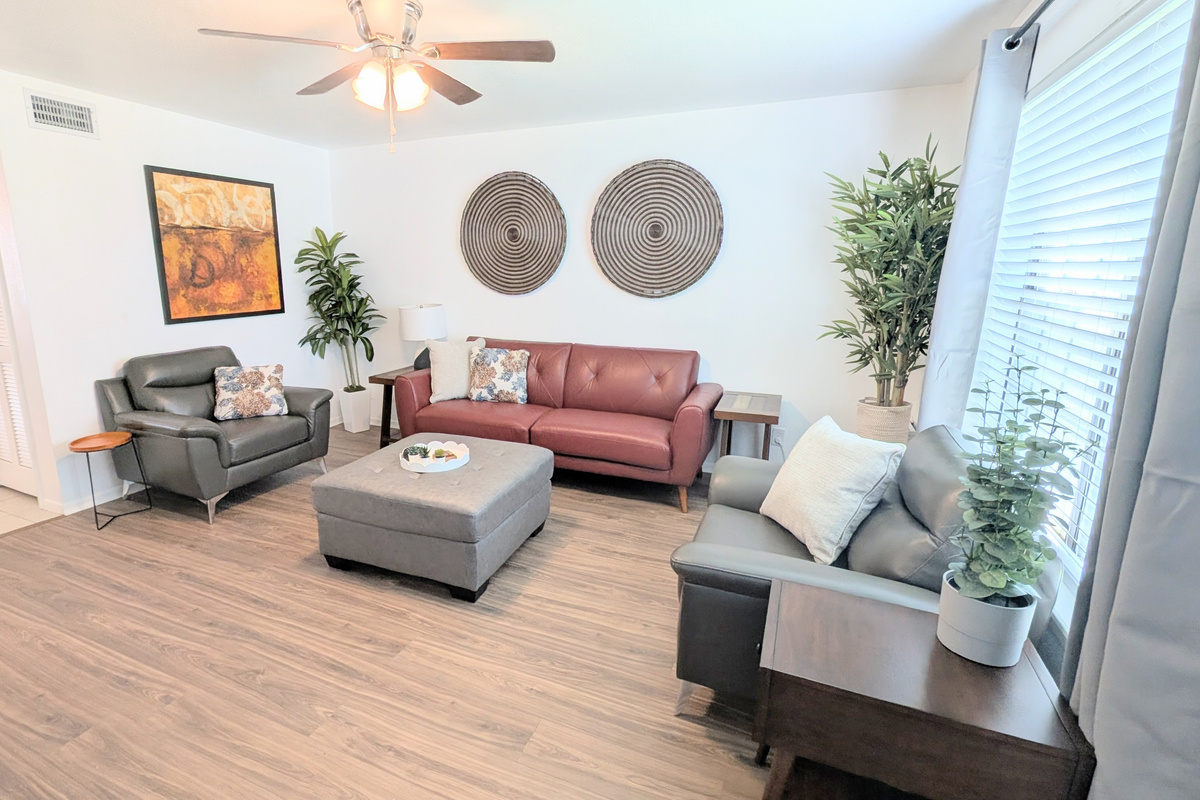 Welcome to this spacious living room with board games, kid books, and a Roku Smart TV (just bring your logins for your favorite streaming services).