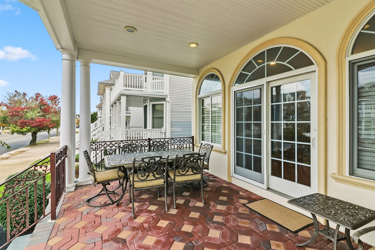 Covered balcony area