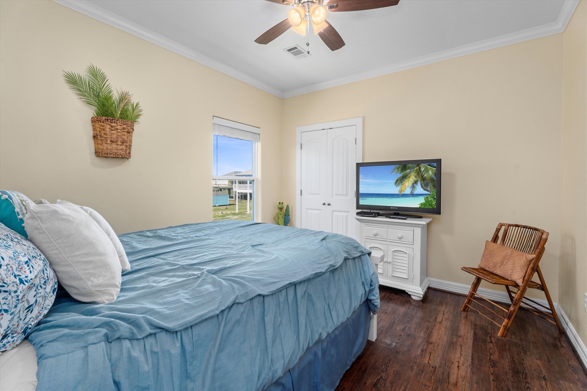 161f0aa258ab4e488050258b45b49c4d Large | Beachhouse | Texas | TX | Vacation Homes | Galveston | Crystal Beach | Kokomo | Breezy Days | Beachfront Elegance | Sunrise Serenity | Southern Sands Property Management, LLC