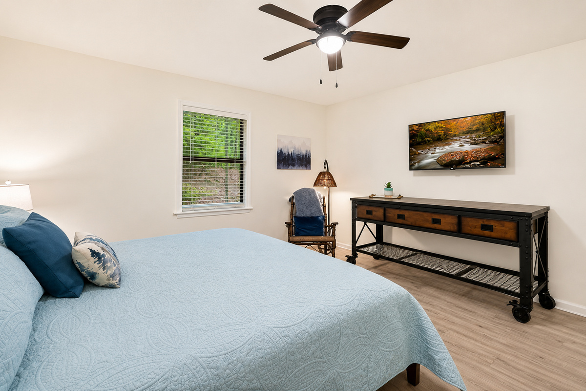 King Bedroom with Smart TV