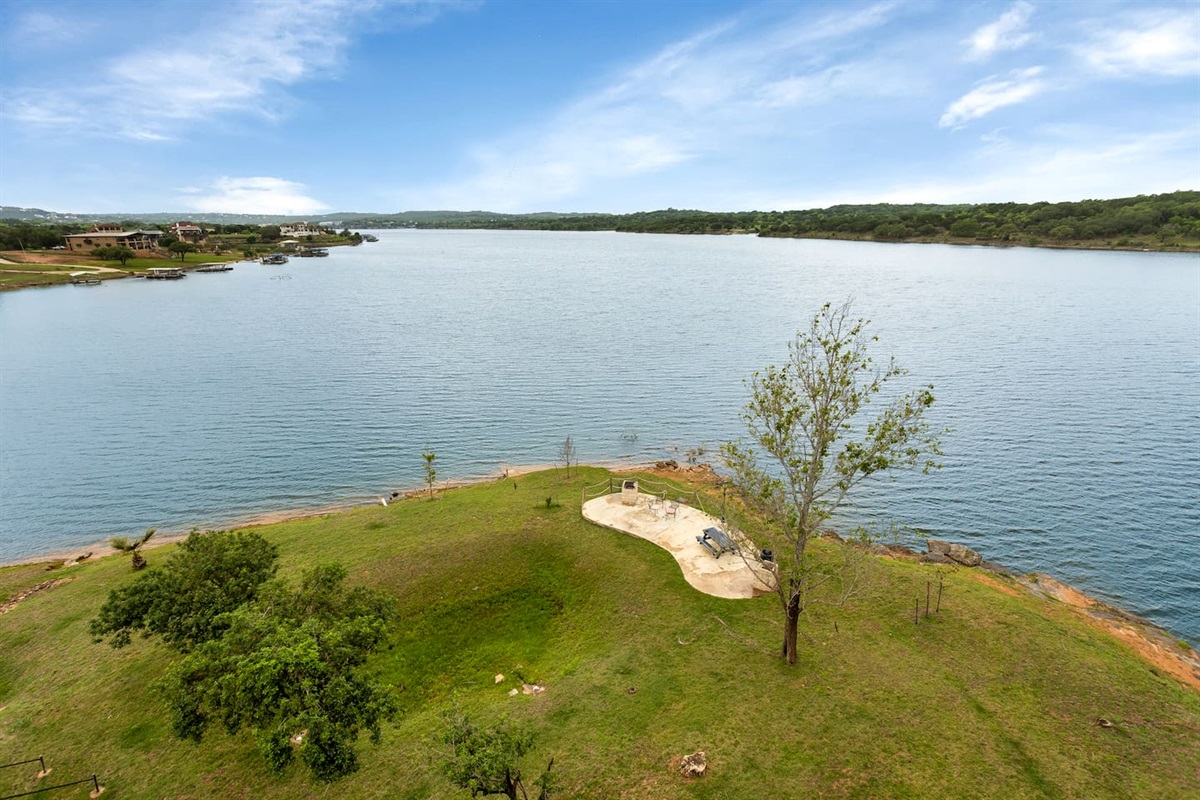 Lakeside Picnic Area with Charcoal Grills & Lake Access Just Steps Away