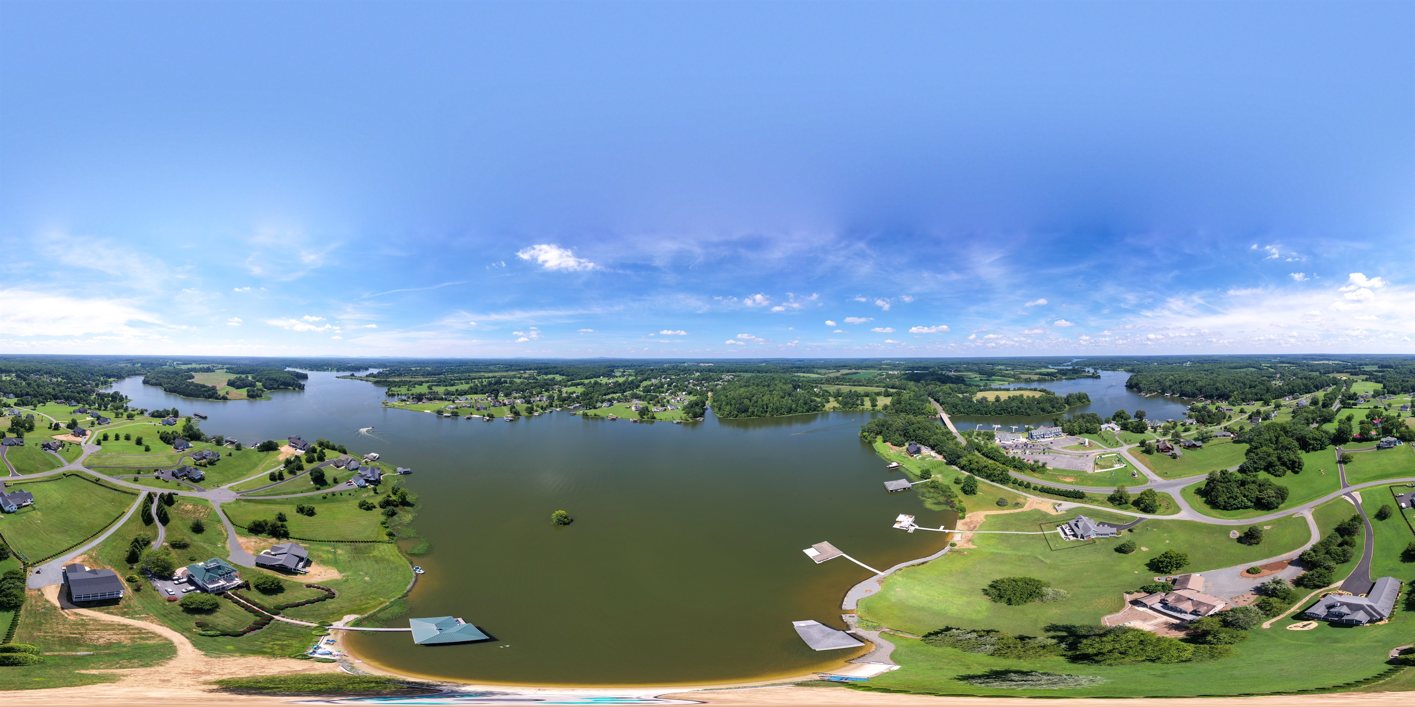 Endless Horizons – Your private lakeside escape awaits, where breathtaking views stretch as far as the eye can see.