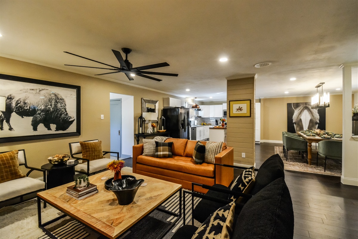 Relax in Ranch-Style Comfort → Open-concept living with warm western décor, cozy seating & smart TV — perfect for unwinding after a day of Abilene adventures.