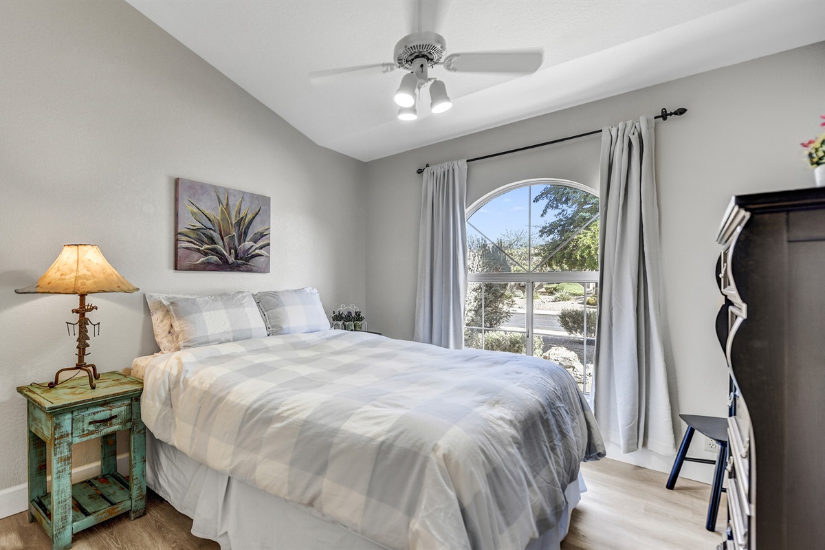 Queen Guest Room