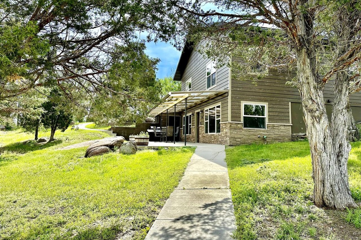 Little Pipestone Lodge