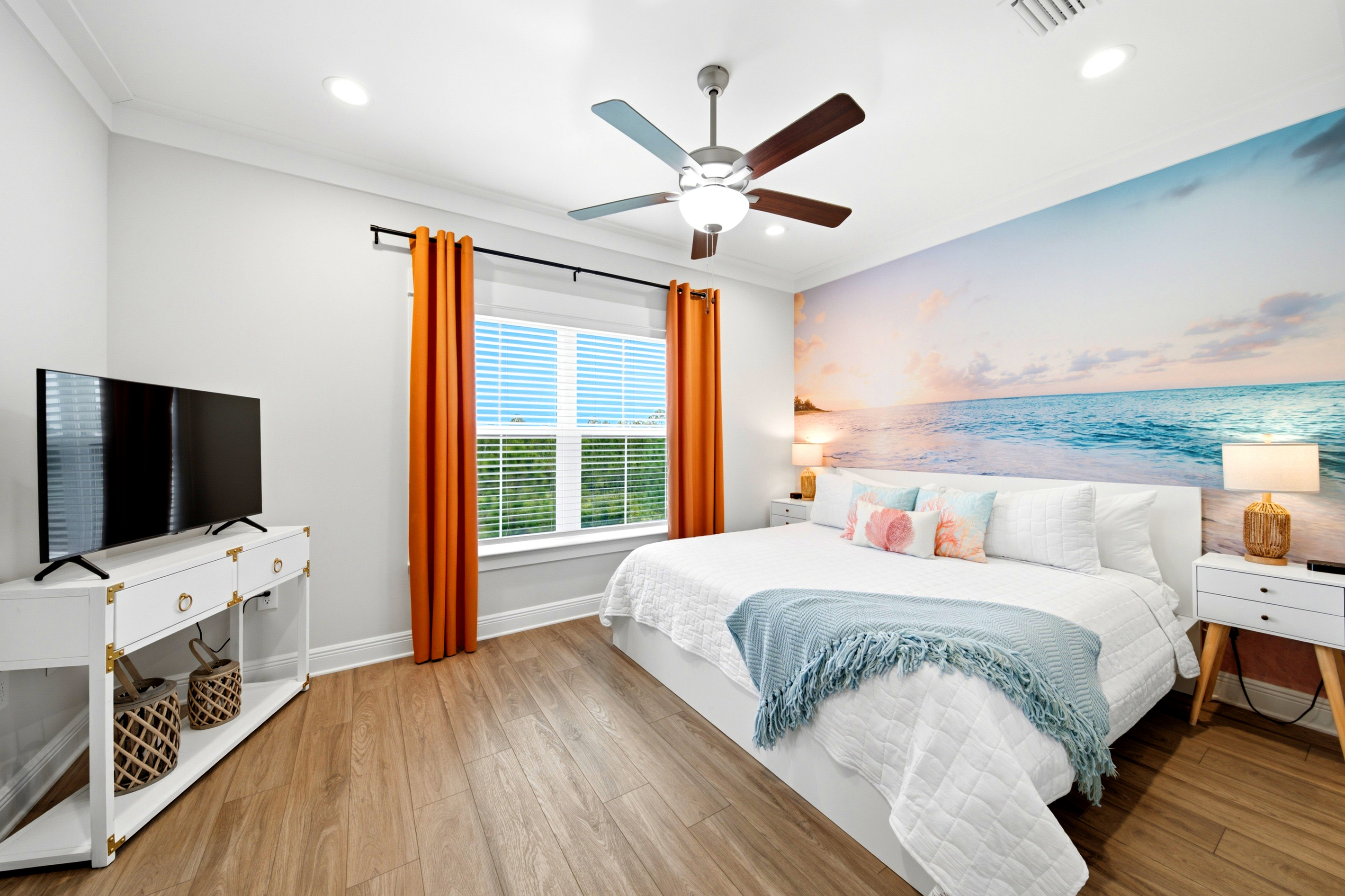 You'll love the great King Bed, soft linens and these black out curtains in the primary bedroom.  Enjoy a great nights sleep and wake refreshed for the next day's adventures.