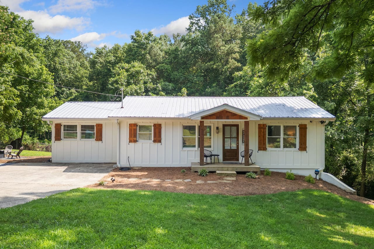 Ranch home with tin roof