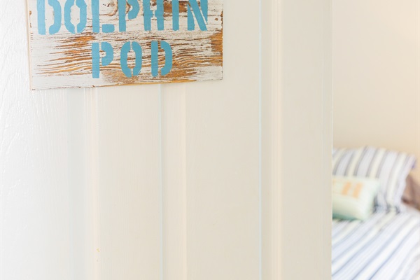 Dolphin Pod with 1 Twin Bed