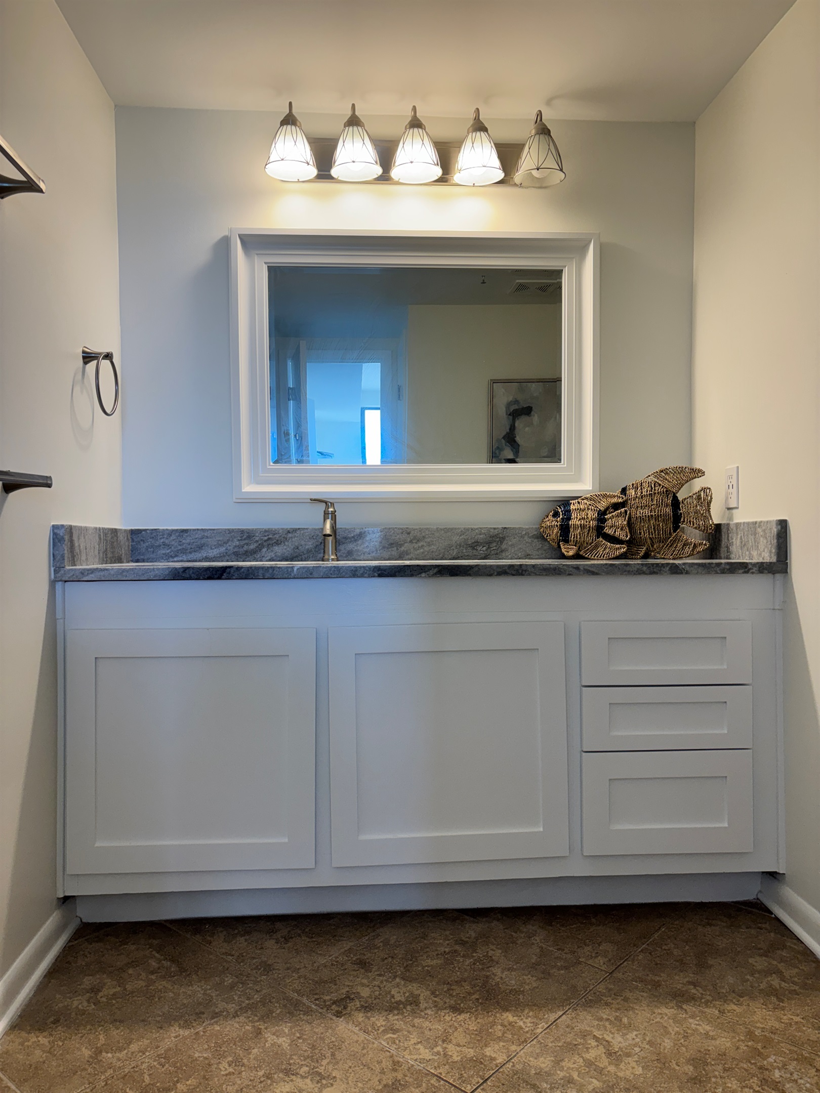 Full bathroom with tub/shower combo — convenient for families and longer stays.