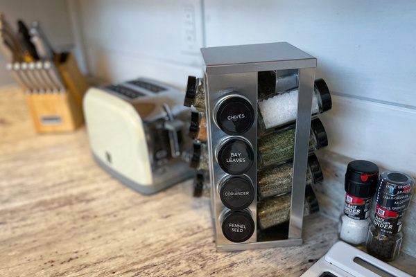 Knife block, toaster, spice rack, pots & pans, etc | 1st Floor | Kitchen