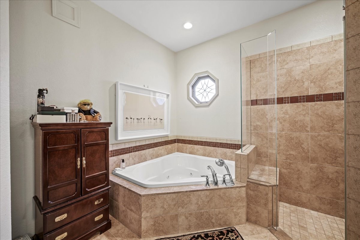 Master on suite bathroom
