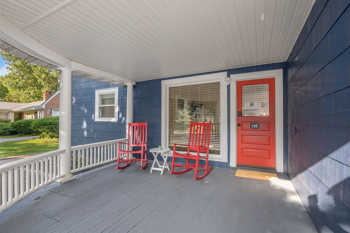 Front porch of Apartment 1M