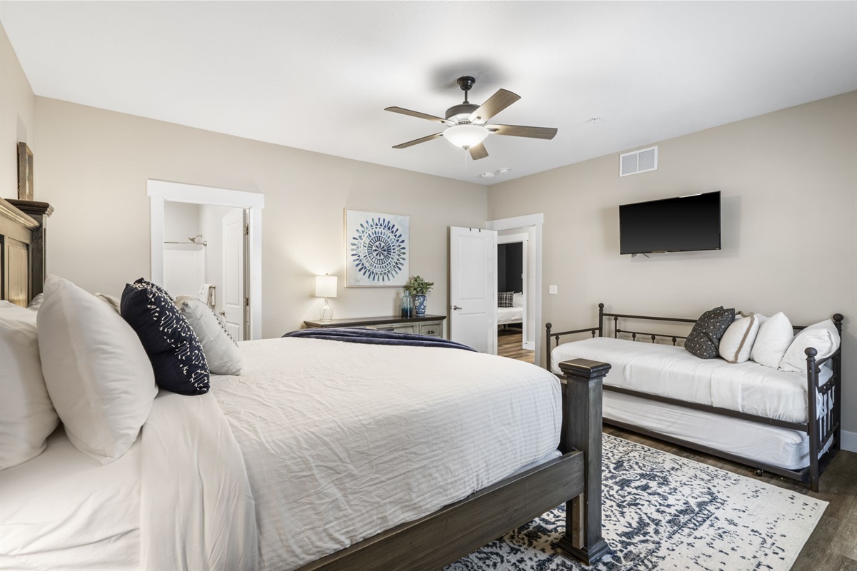 Lower level king bedroom #3 w/ enuite bath