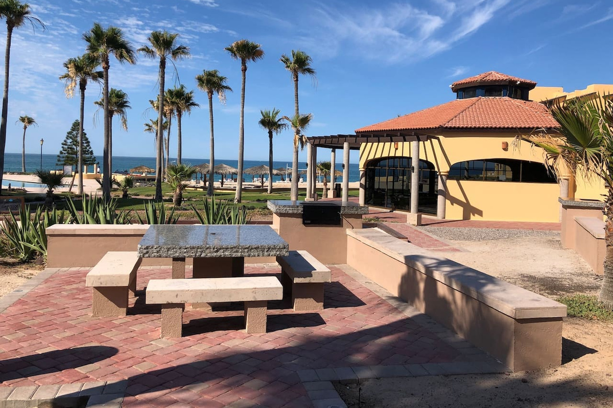 Community Charcoal Grill areas.  There are 4 areas, and they all come with great views while you grill!  Gather the family together and enjoy!