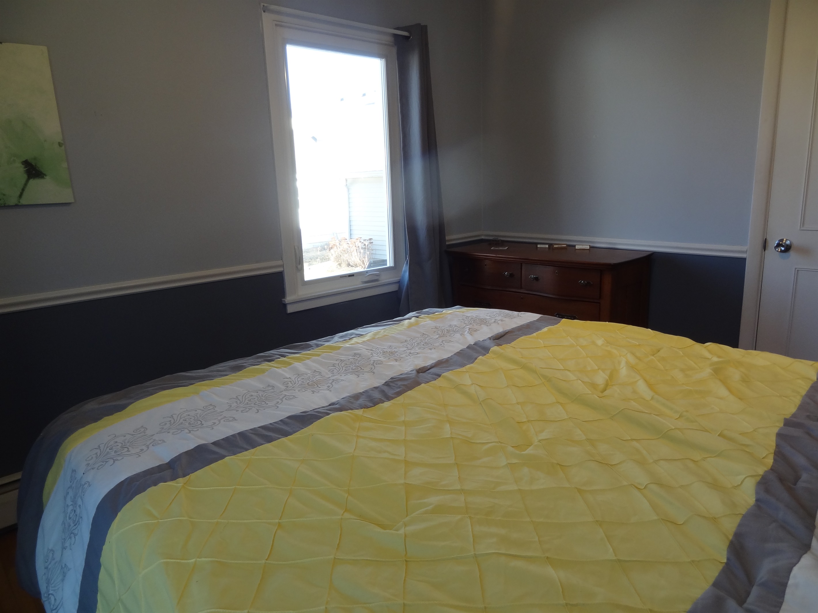 Bedroom 3 with Queen bed