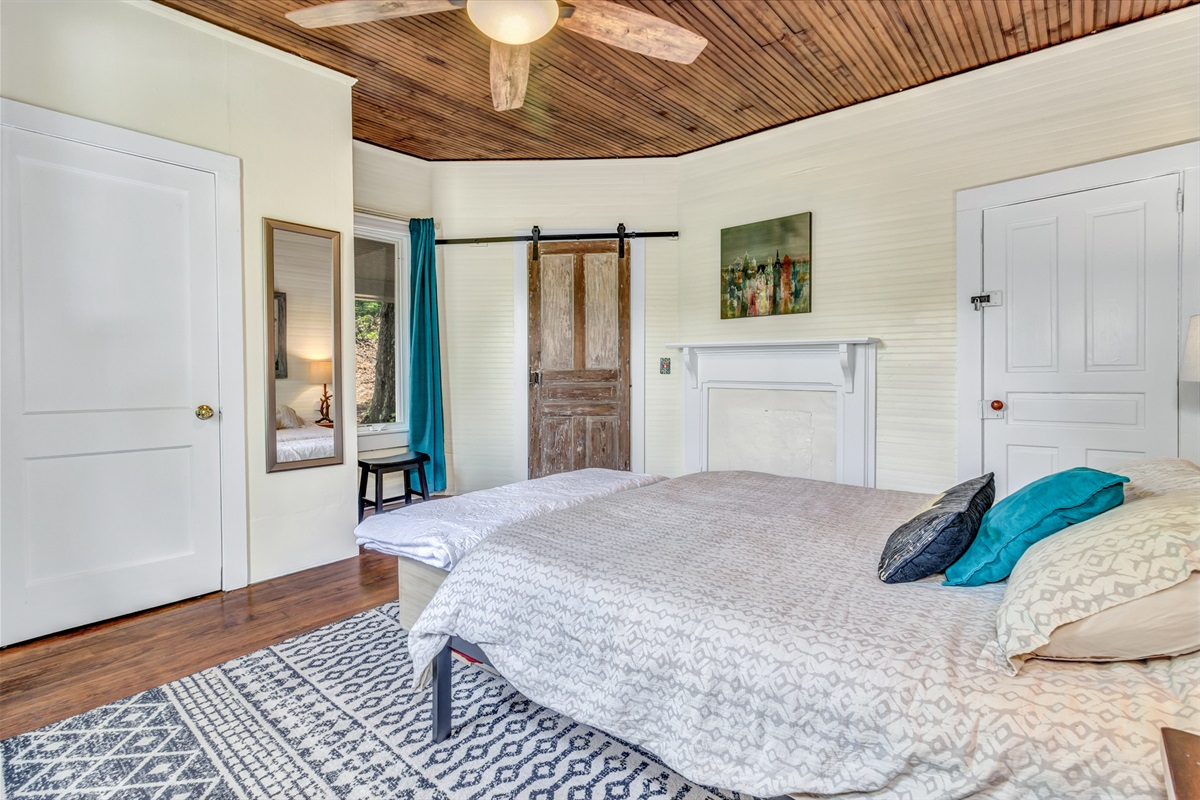 Queen Bed
