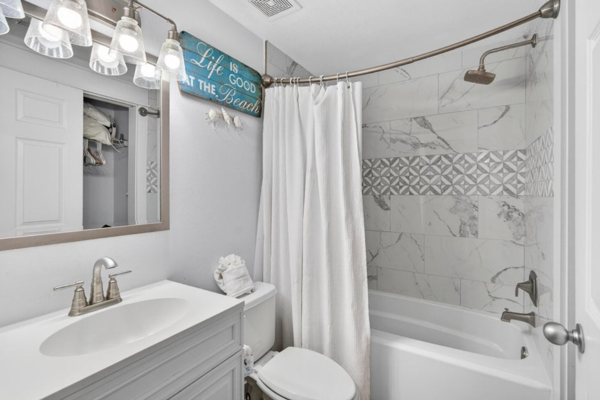 Majestic Sun B409's Master Bedroom with King Bed, Smart TV, Private Bathroom with Remodeled Shower/Tub Combo, Large Closet (sleeps 2)