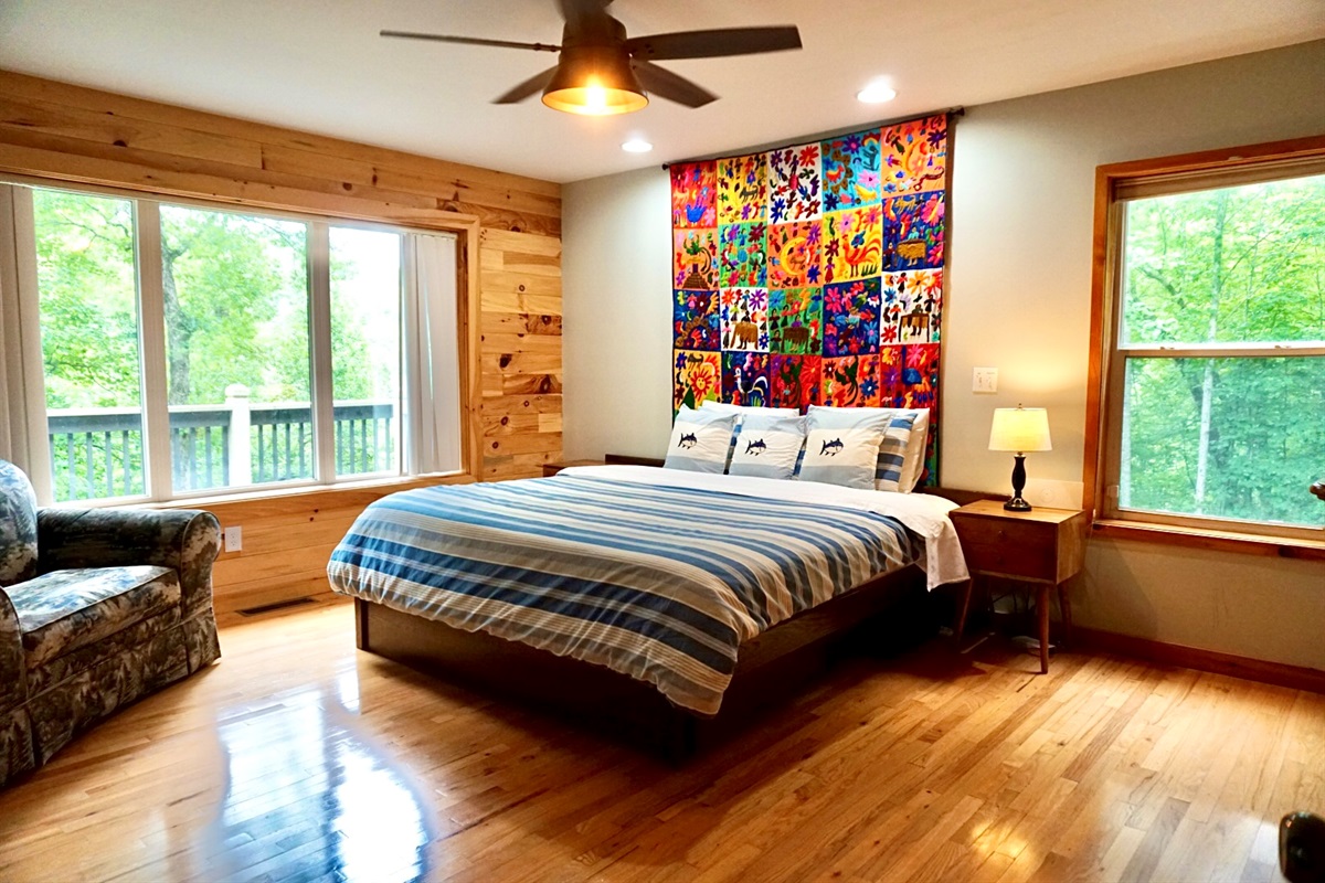 Experience vibrant decor and scenic views from your serene mountain getaway!