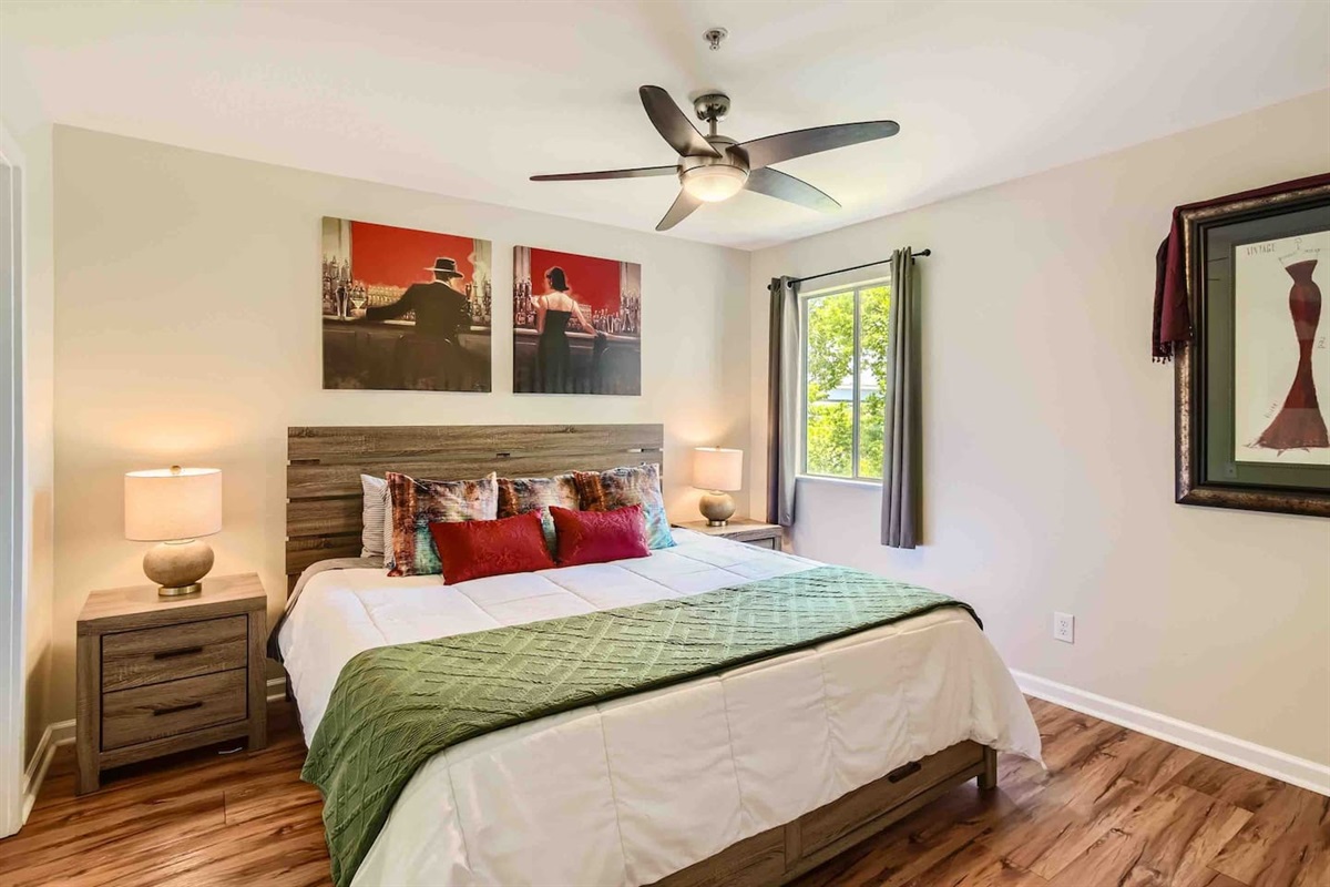 Bedroom 1 - King Bed
