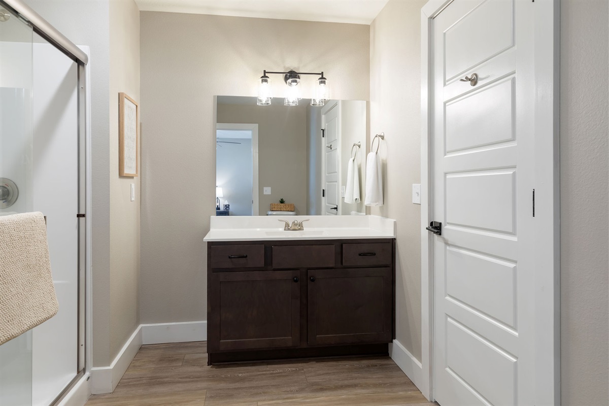 ensuite bath