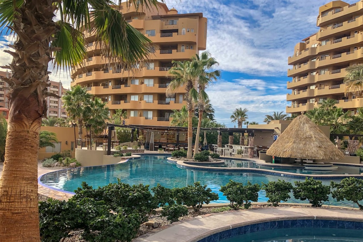 Beautiful Bella Sirena Resort located on Sandy Beach!