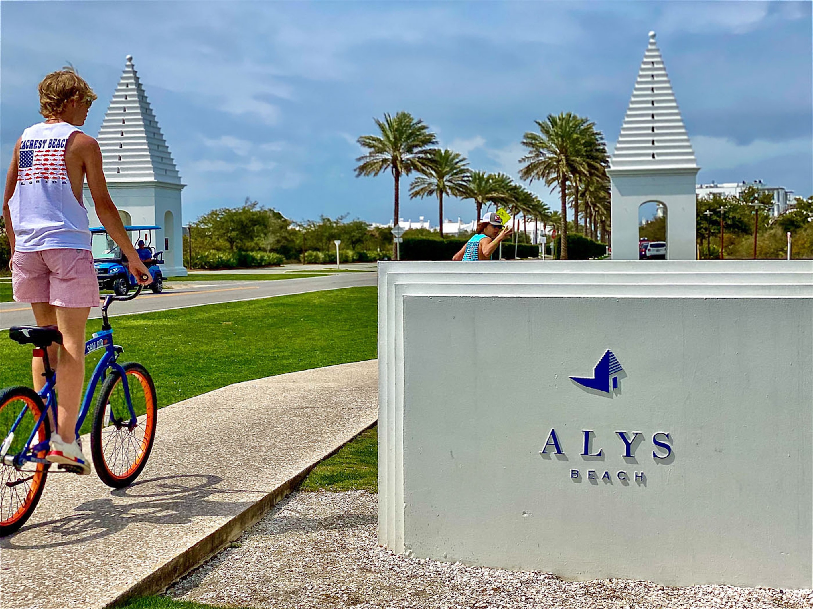 Alys Beach offers a serene escape with elevated dining, designer shops, and picture-perfect pathways—don’t miss a walk through this architectural gem of 30A.