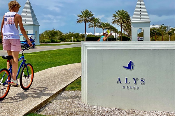 Alys Beach offers a serene escape with elevated dining, designer shops, and picture-perfect pathways—don’t miss a walk through this architectural gem of 30A.