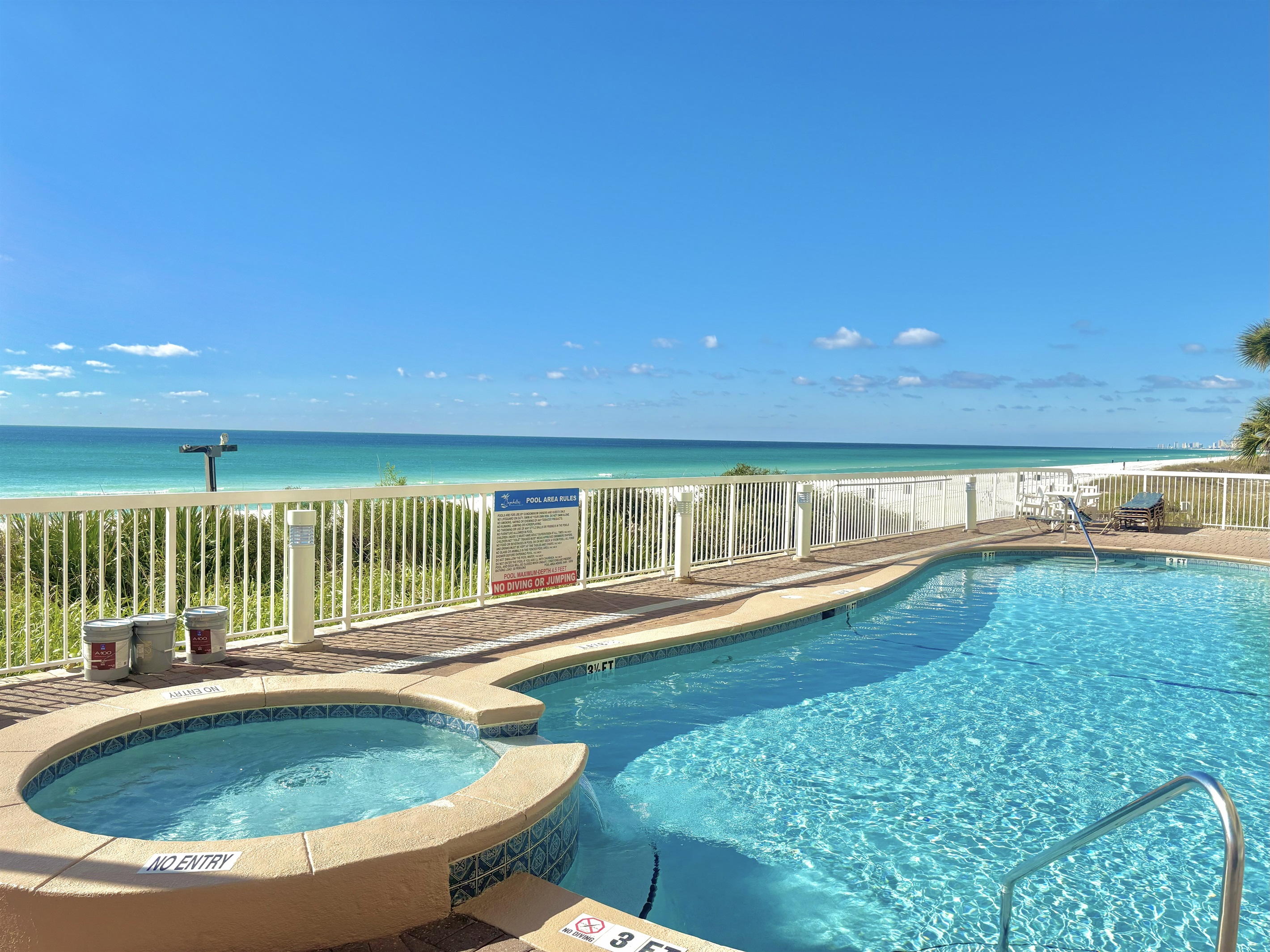 Large pool and hot tub at Seychelles