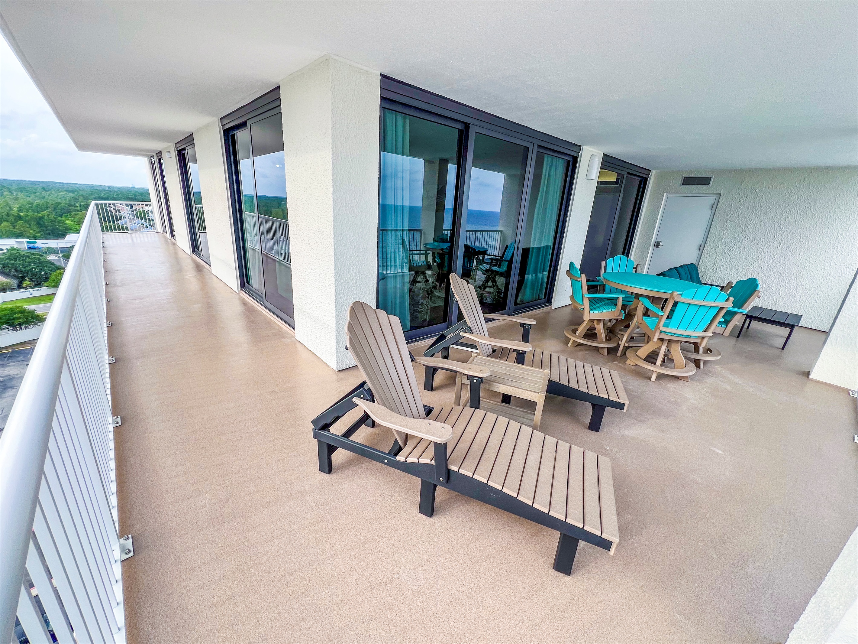 Wrap-around balcony 