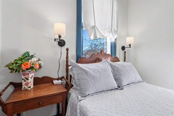 Charging station and reading lamps