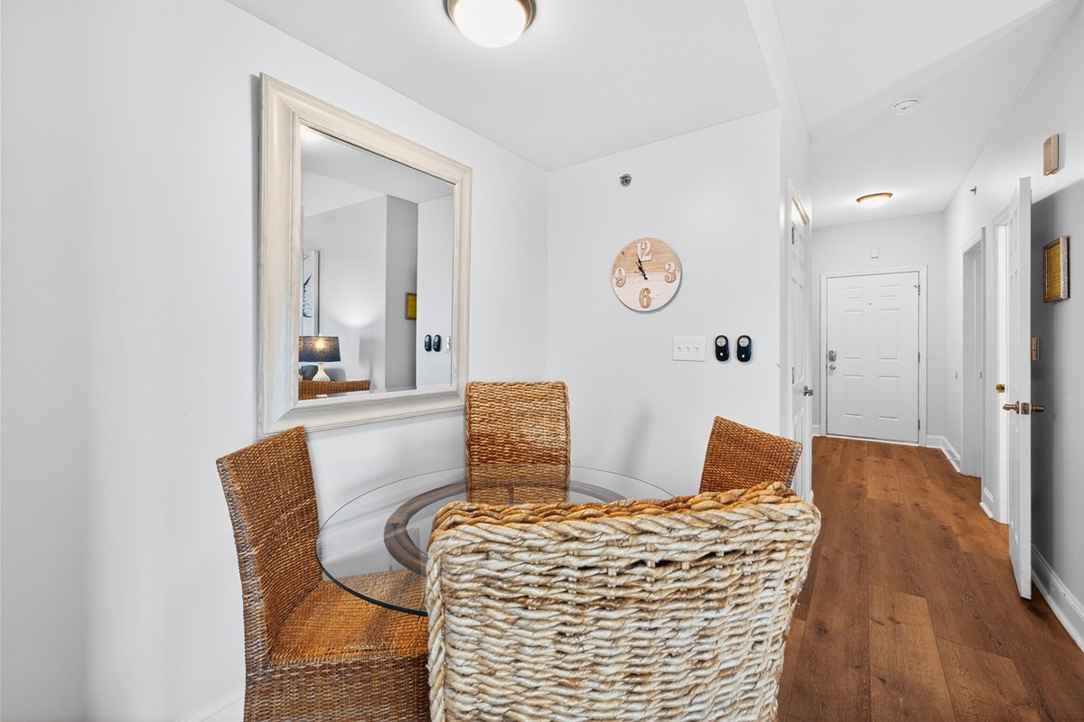 Dining | Crescent Moon, 301 Oceanview | Isle of Palms, SC | IOP Escapes Vacation Rentals