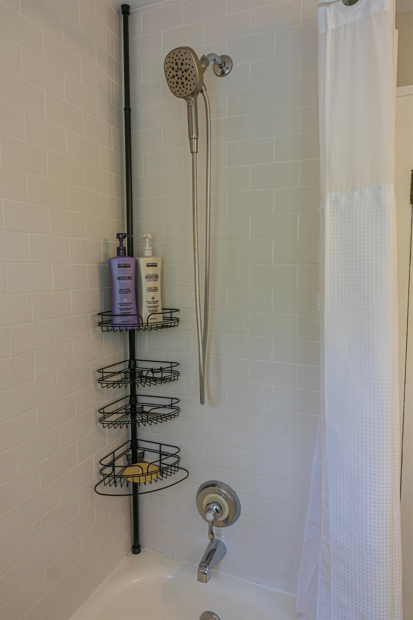 Combination bathtub & shower
