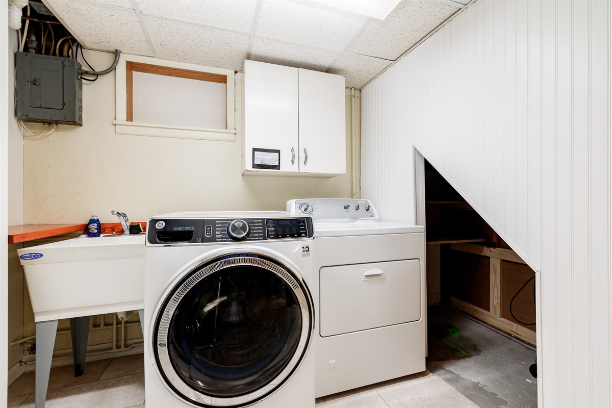 Laundry area with large capacity washer