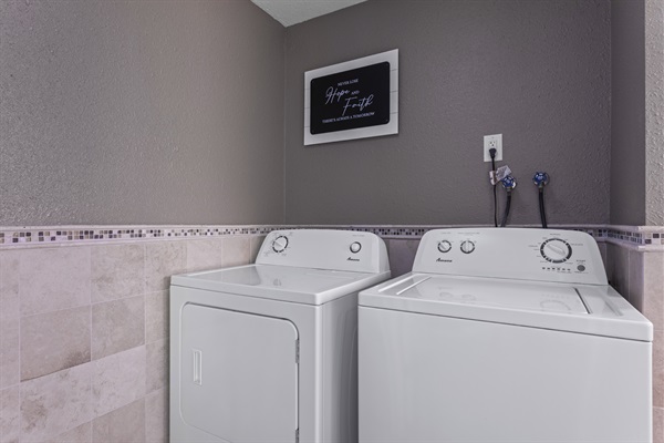 Laundry Made Easy 🌀👖 – Enjoy the convenience of our washer and dryer, making your stay stress-free and your suitcase lighter.