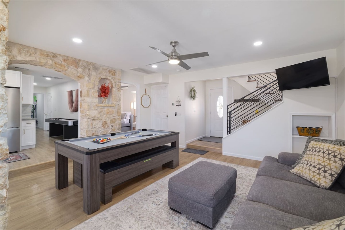 Kick back with a movie, challenge friends to a game of pool, or simply enjoy the airy open layout after a day of exploring. Thoughtfully designed spaces make it easy to relax, reconnect, and settle right in.