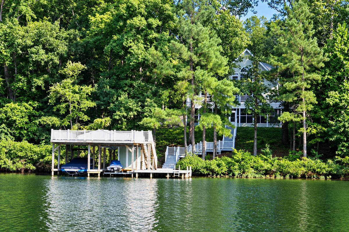 The Social House Lake Gaston vacation rental photo 1