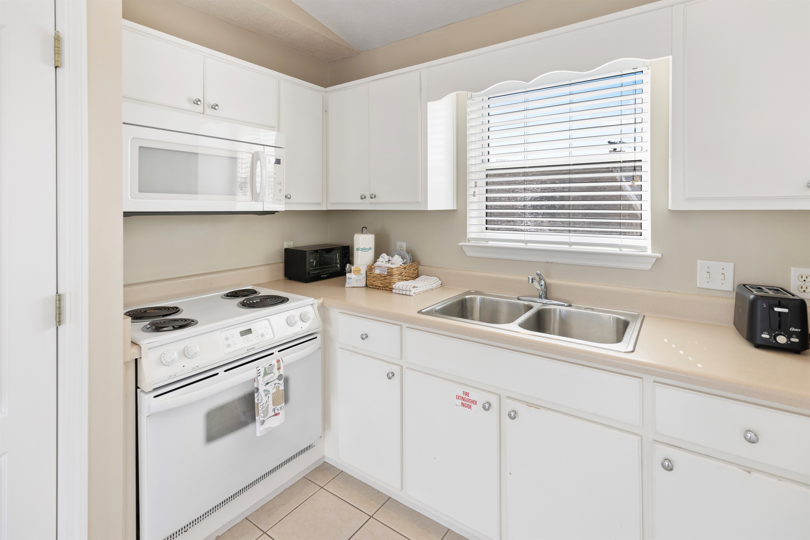 2nd Floor Guest House (Full Residence)