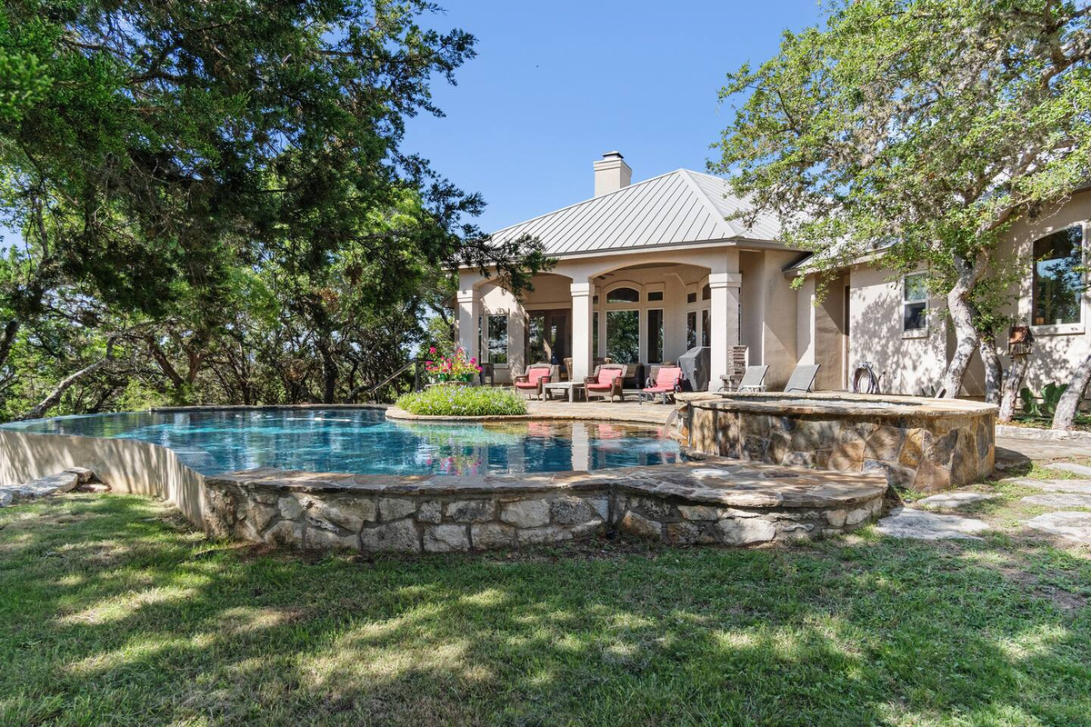 Rockin' B Ranch Summit House, Pipe Creek