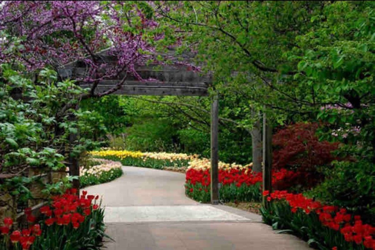 One of Wichita’s most visited attractions, Botanica, is only two blocks away! 