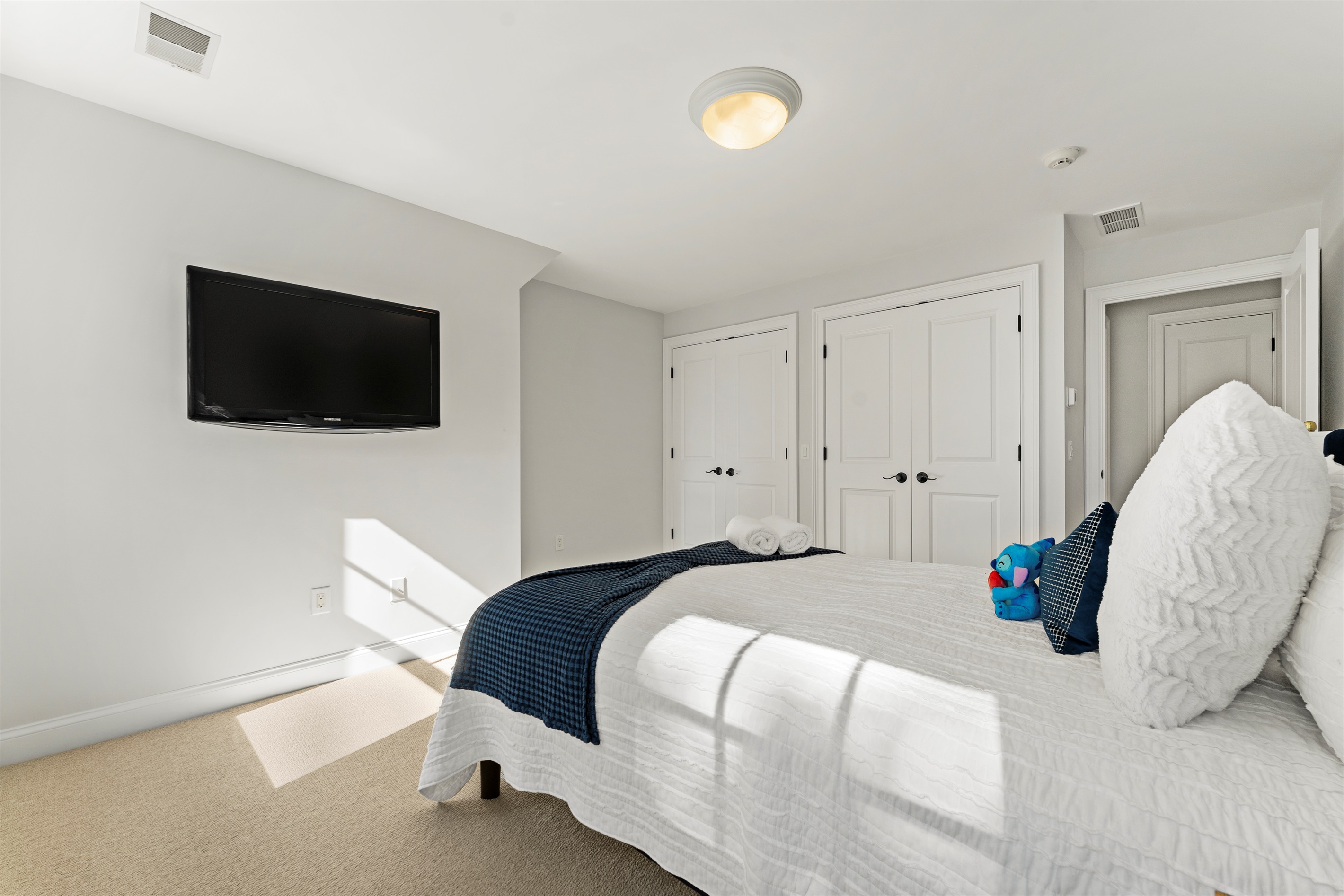 Bedroom 3 (Upper Level): Simple, cozy, and perfectly suited for relaxation.