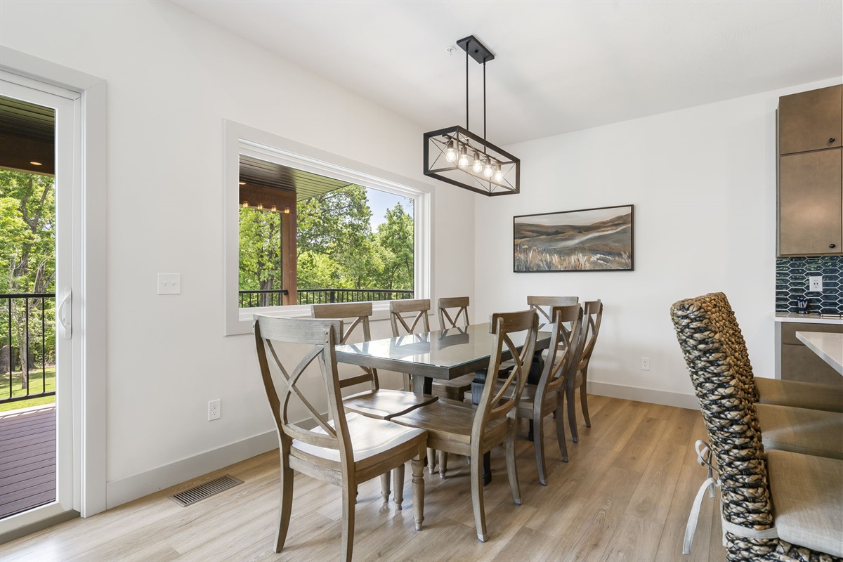 Dining seating for 8!