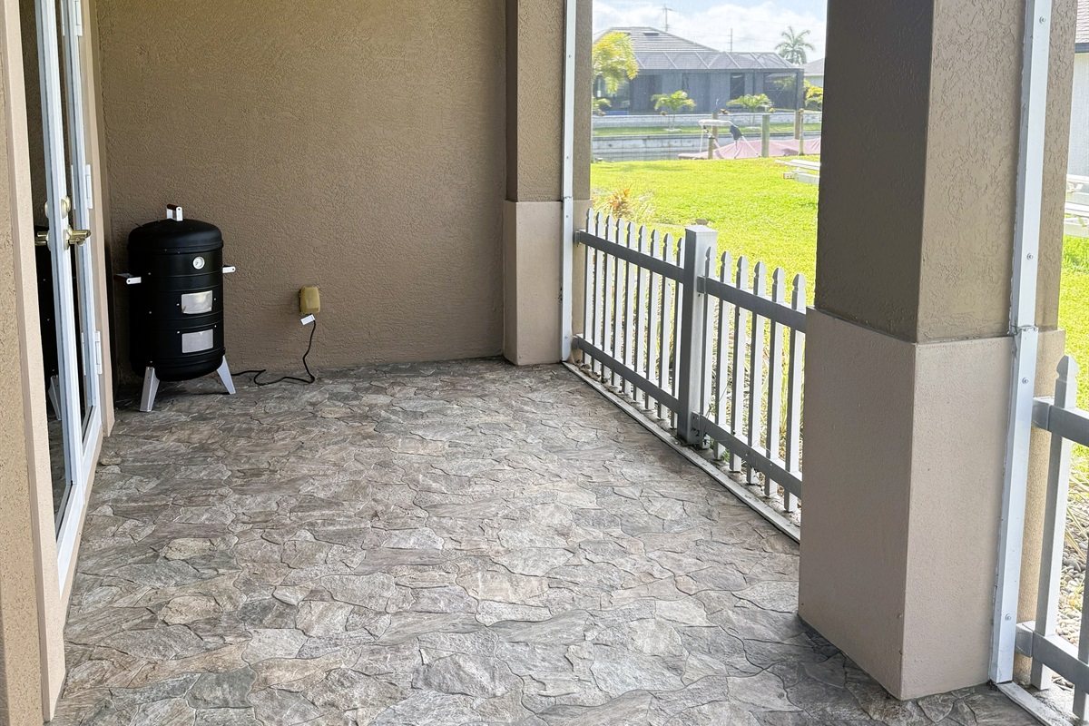 Front Lanai