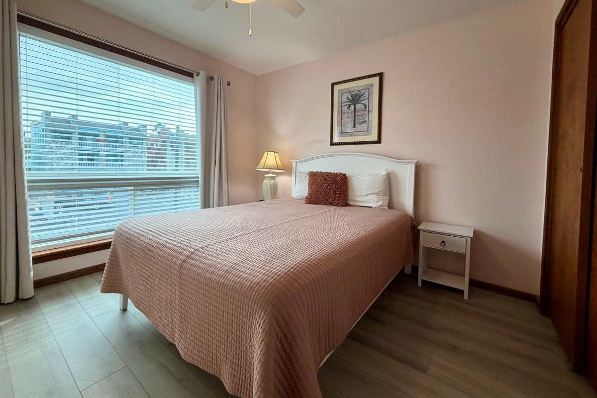 Third Bedroom - Queen Bed