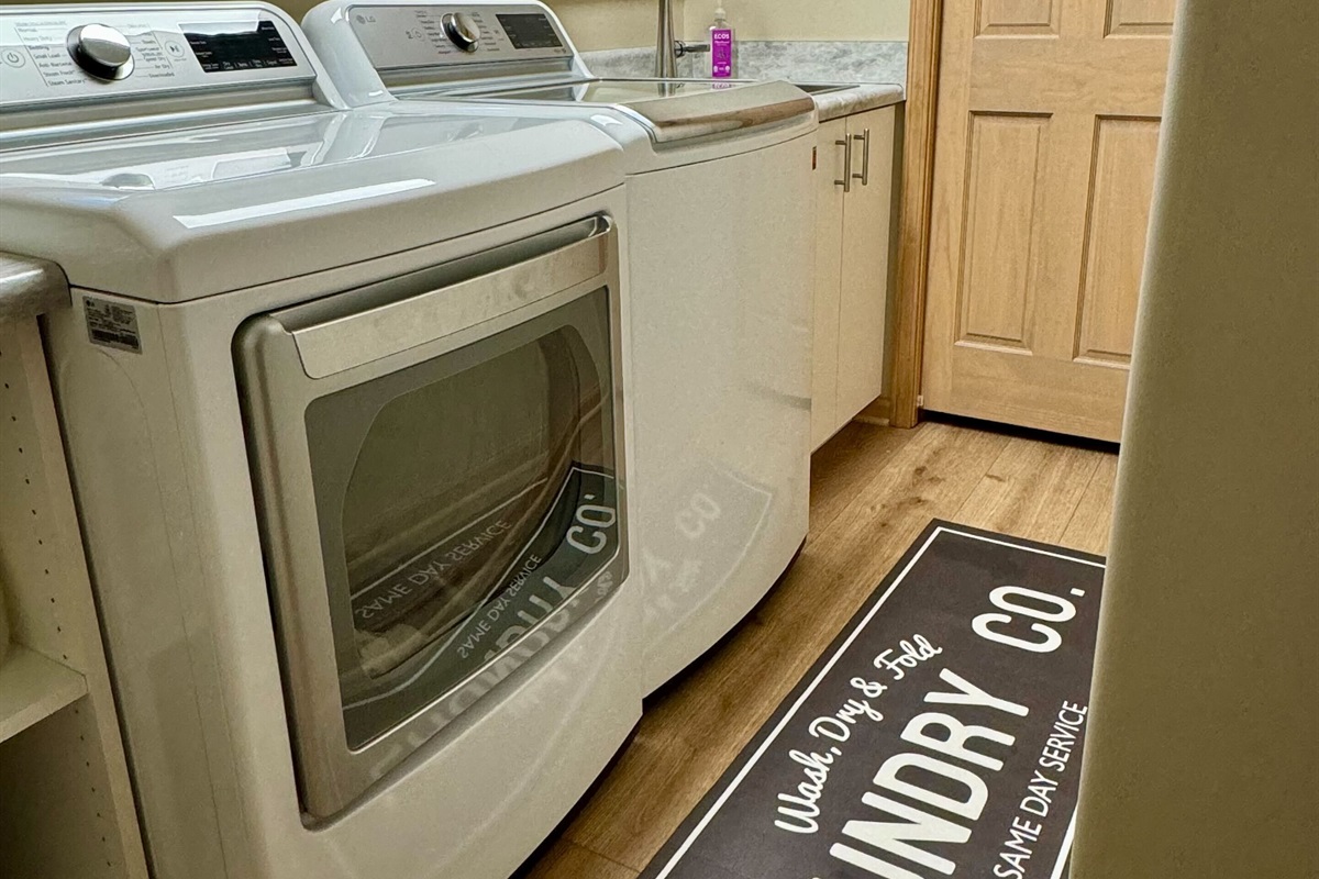 Laundry Room with Extra Large Washer/Dryer and Utility Sink