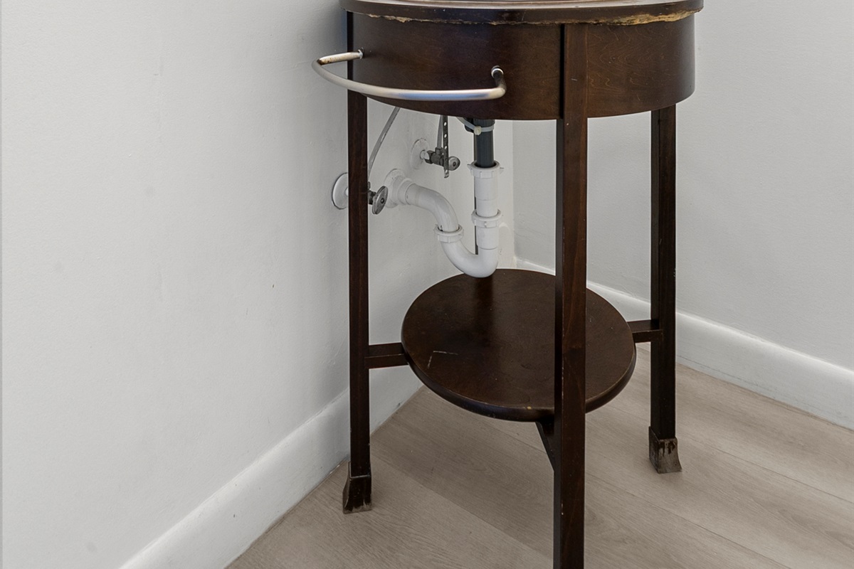 Powder room on the main floor for convenience