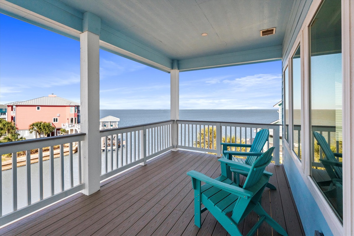 17e1967e4659453fb122f9464408c044 Large | Beachhouse | Texas | TX | Vacation Homes | Galveston | Crystal Beach | Kokomo | Breezy Days | Beachfront Elegance | Sunrise Serenity | Southern Sands Property Management, LLC