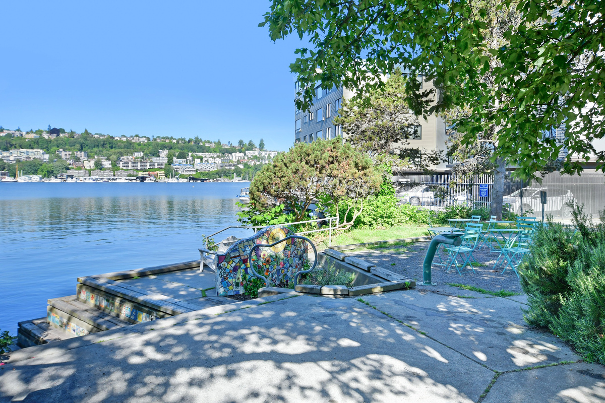 Lake access and Tiny park only steps away (just across the street)