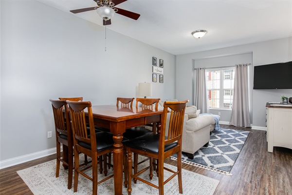 Golden Dome Getaway<>Townhome 1.5 mi To ND, photo 9