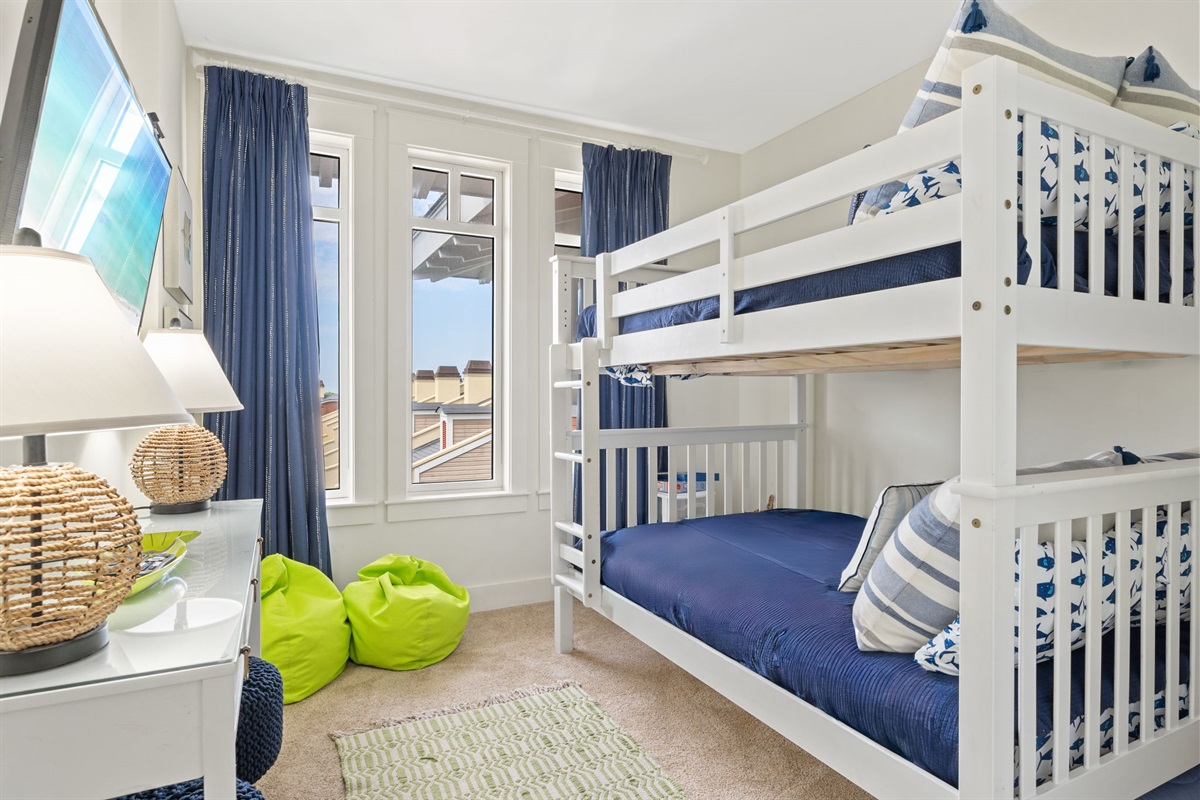 Guest Room Full Bunks